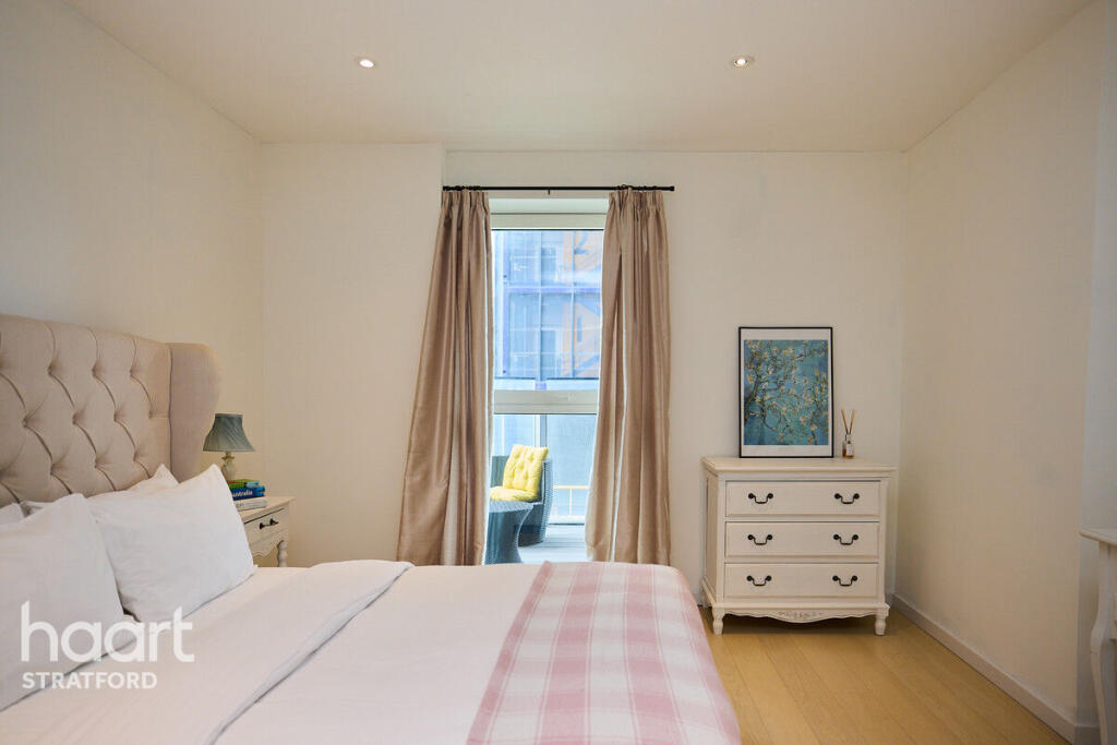 Main image of property: Glasshouse Gardens, London