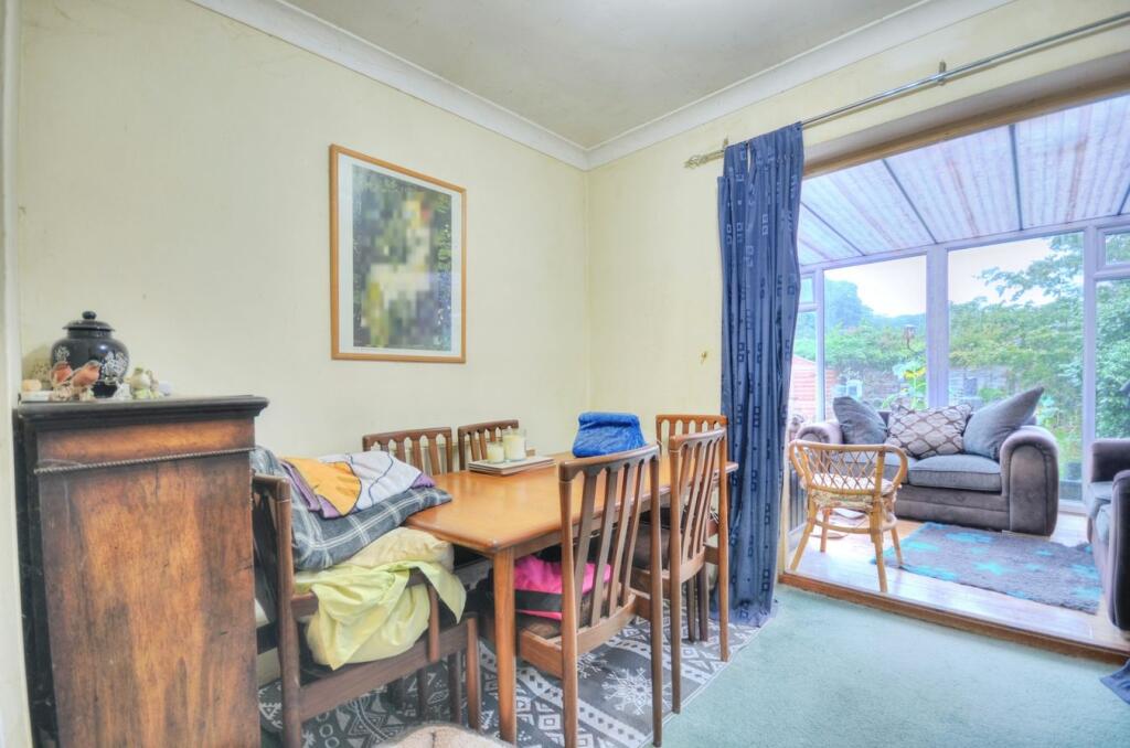 House in Southampton - More