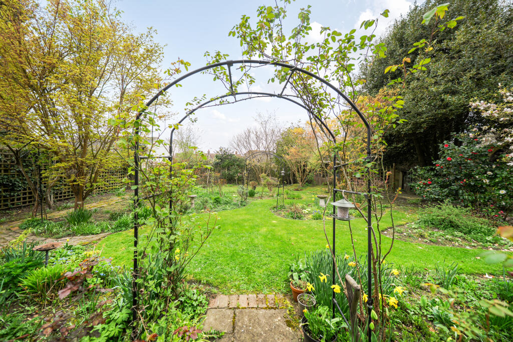 House in Tunbridge Wells, Speldhurst - View 3