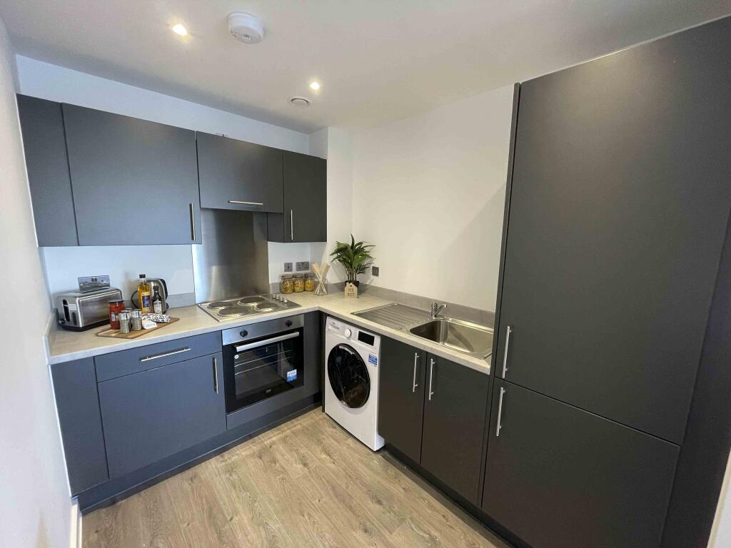 Apartment in Liverpool - More