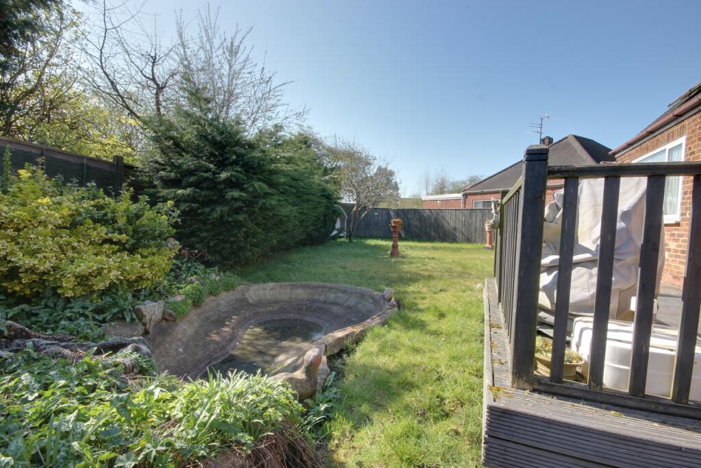 4 Coachman Close, Beverley photo 2