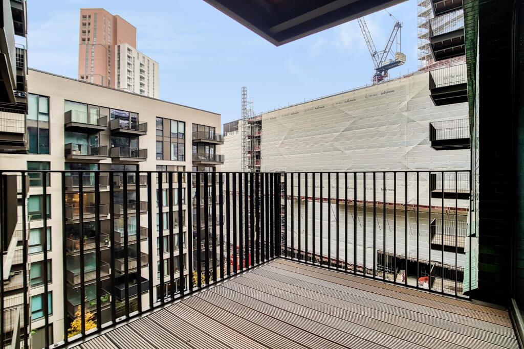 Apartment in London - View 5