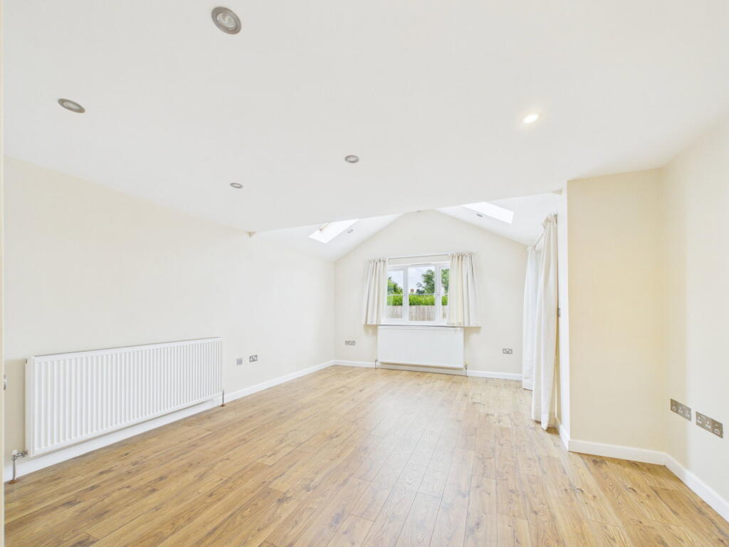 House in Plymouth - View 2