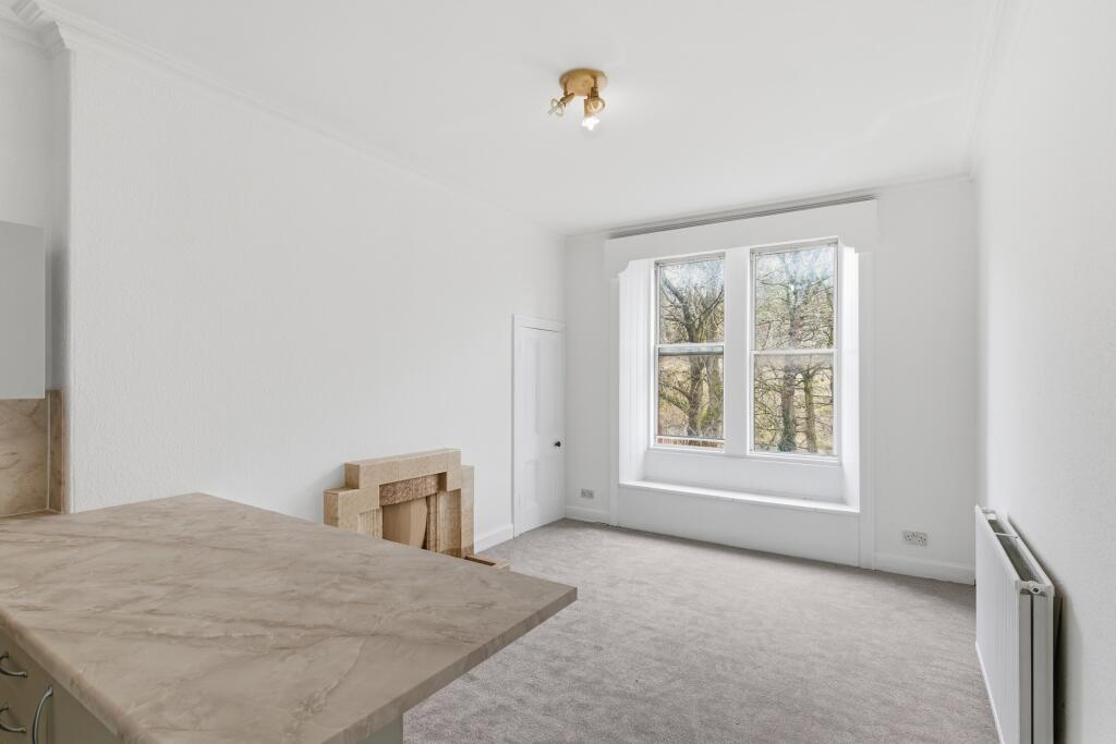 Apartment in Edinburgh, Southside - View 4