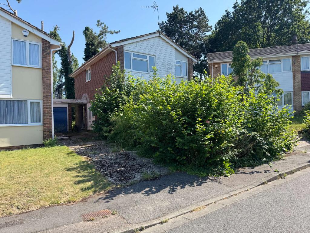 Main image of property: 7, Michael Close, Maidenhead, Berkshire SL6 4PD