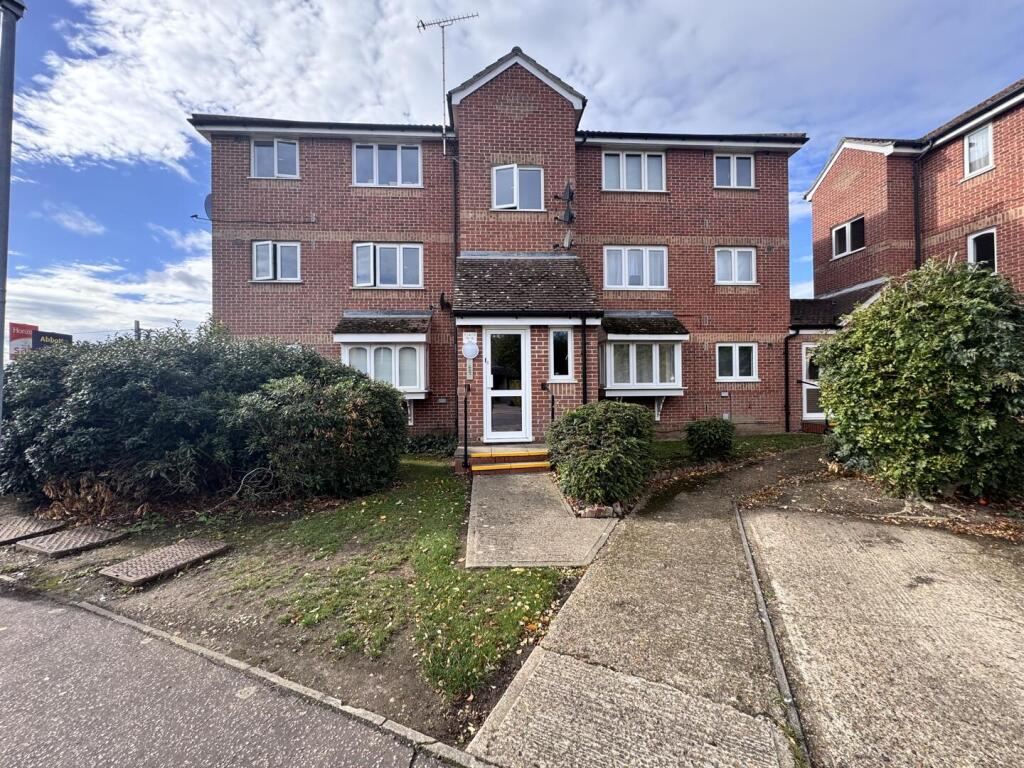 Main image of property: Lesney Gardens, Rochford