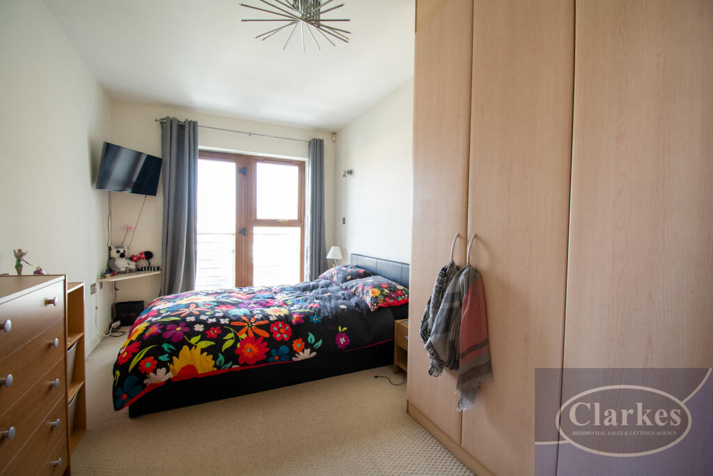 Park Towers, Queens Park, Bournemouth - View 3