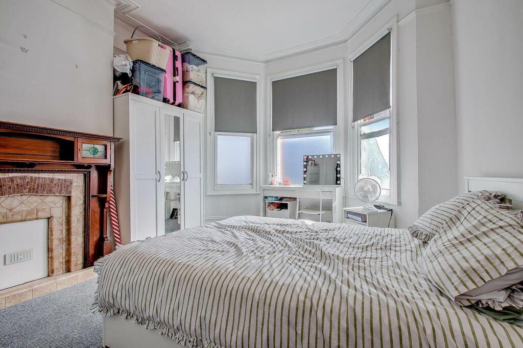 House in London, North Finchley - More