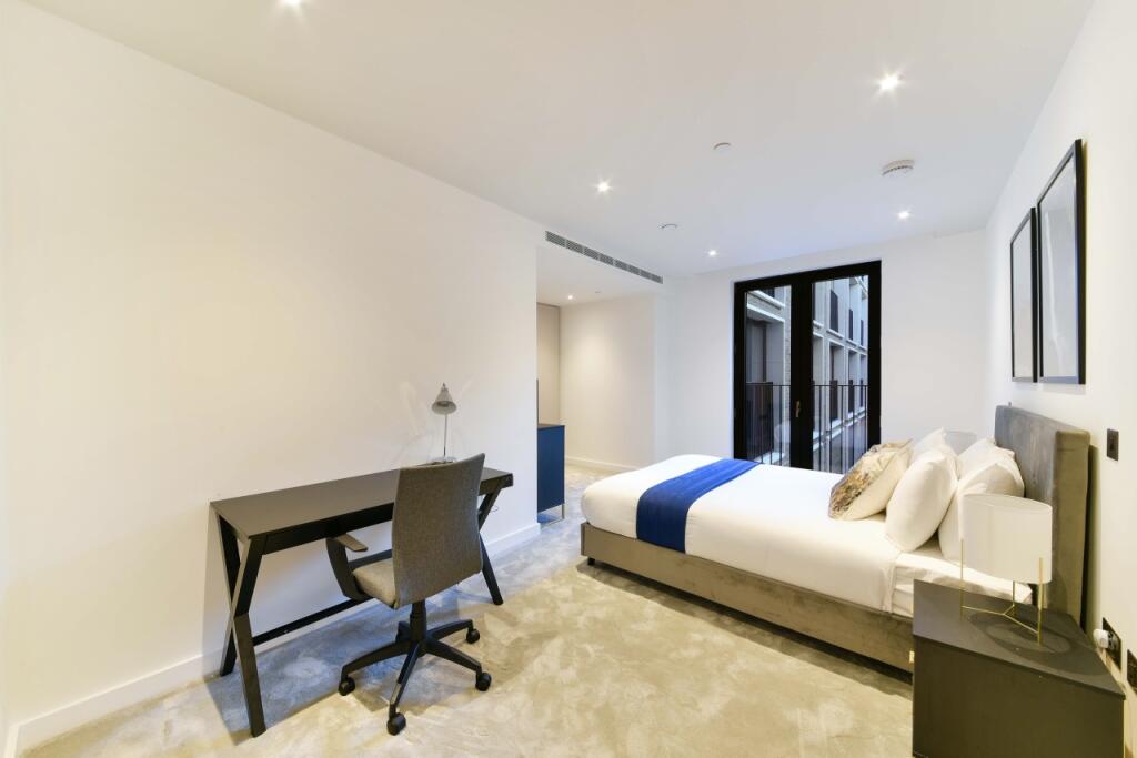 Apartment in London, City of London - View 4