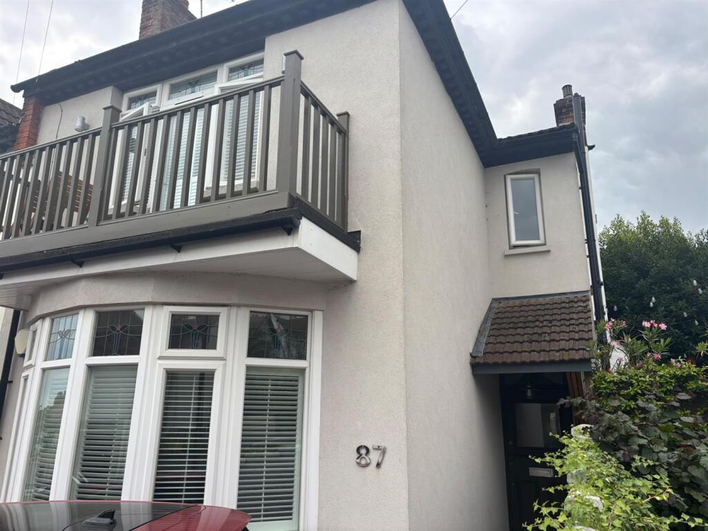Main image of property: Beach Avenue, Leigh-On-Sea