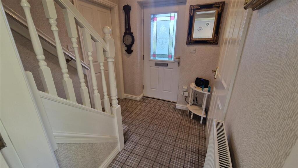 Coalport Drive, Winsford photo 3