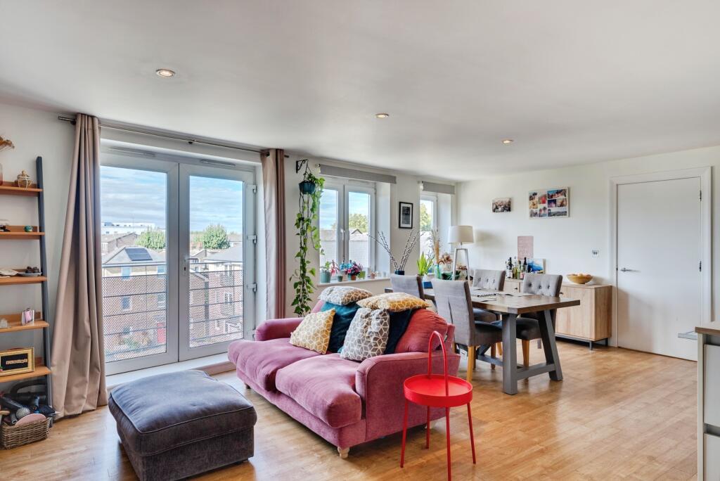 Apartment in London - View 5