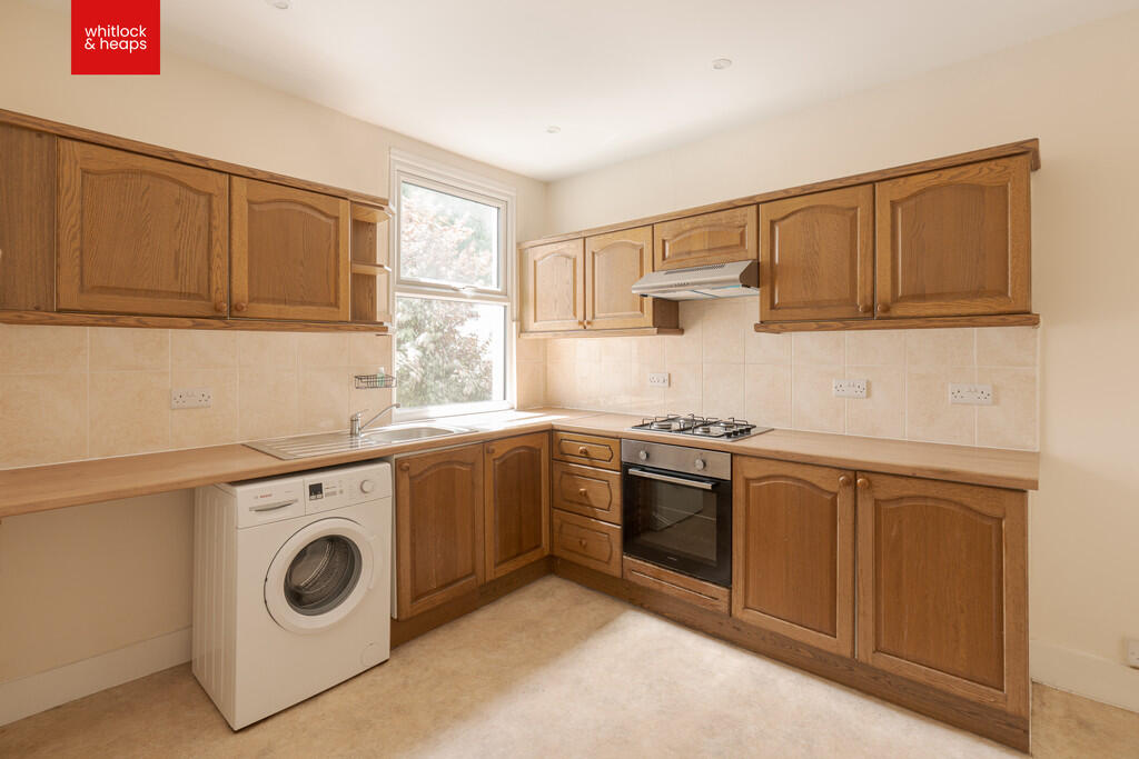Apartment in Hove, Brighton and Hove - View 2