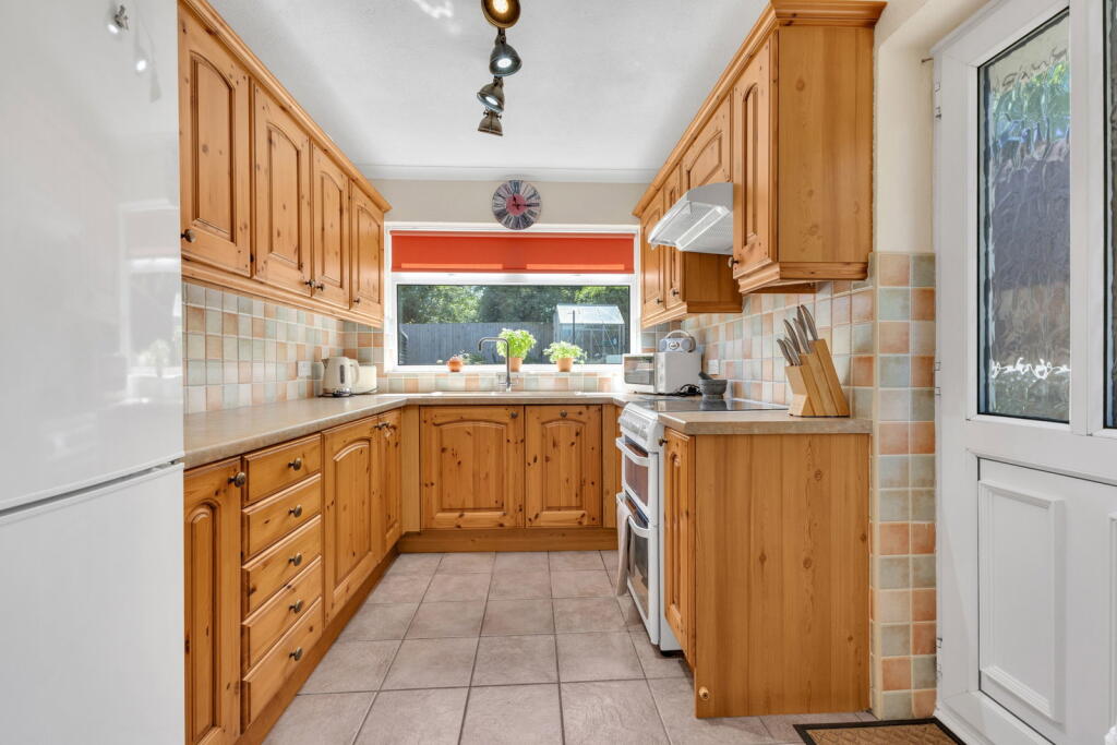 House in Dunstable, Central Bedfordshire - View 4