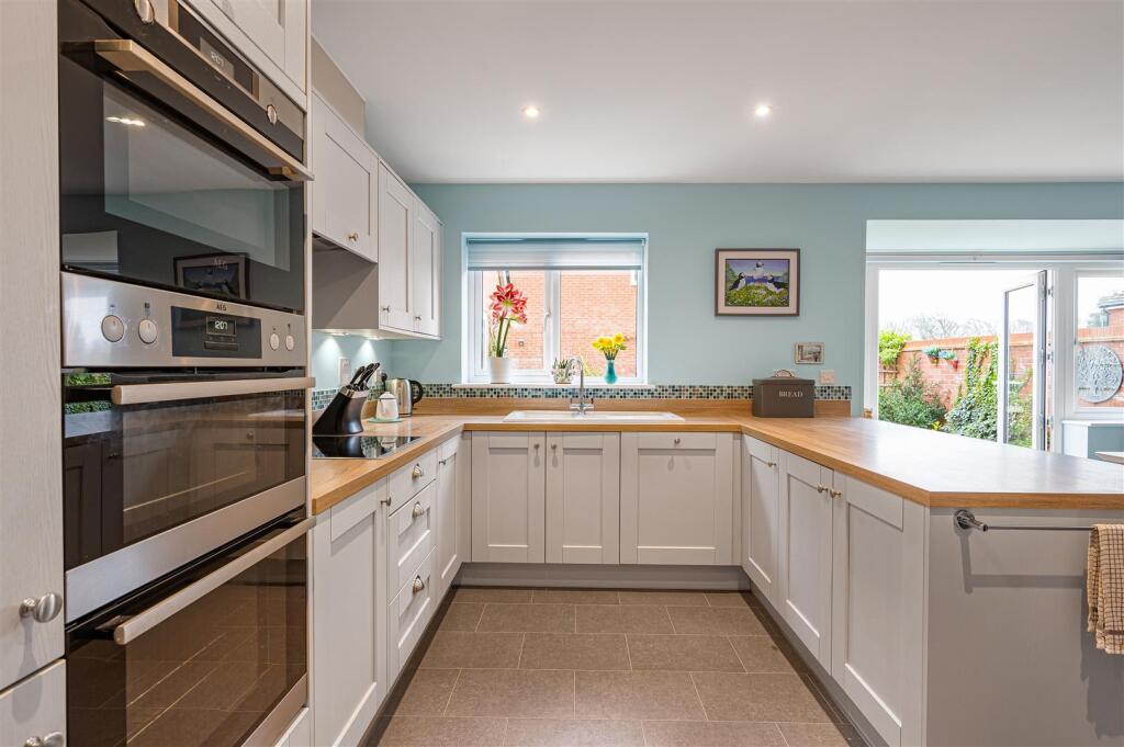 House in Seaford, East Blatchington - View 4