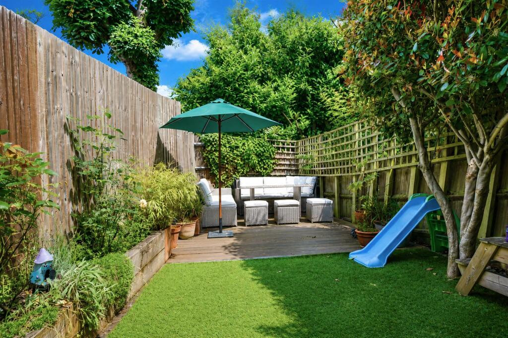 House in St Albans, Townsend - View 4