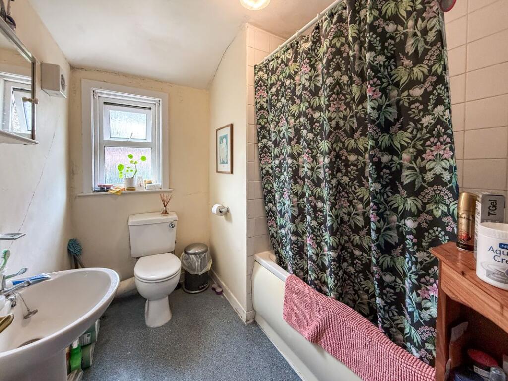 Additional image 11 of 18 St. Swithuns Road South, Bournemouth, Dorset, BH1 3RQ