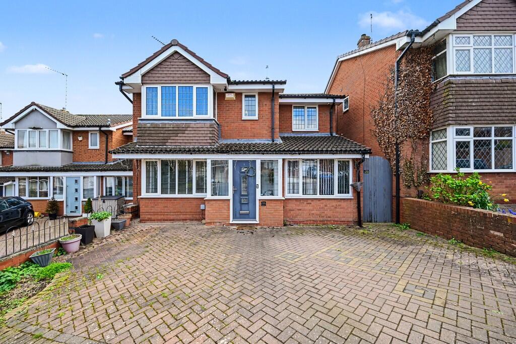 4-bed detached on Harebell Way, Boughton Vale, Rugby, £360,000