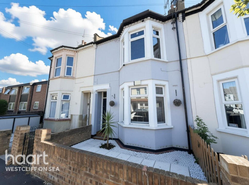 Apartment in Southend-on-Sea, Essex - View 2