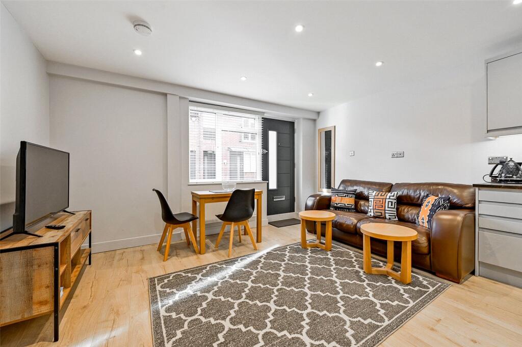 Main image of property: Little Marlow Road, Marlow, Buckinghamshire, SL7