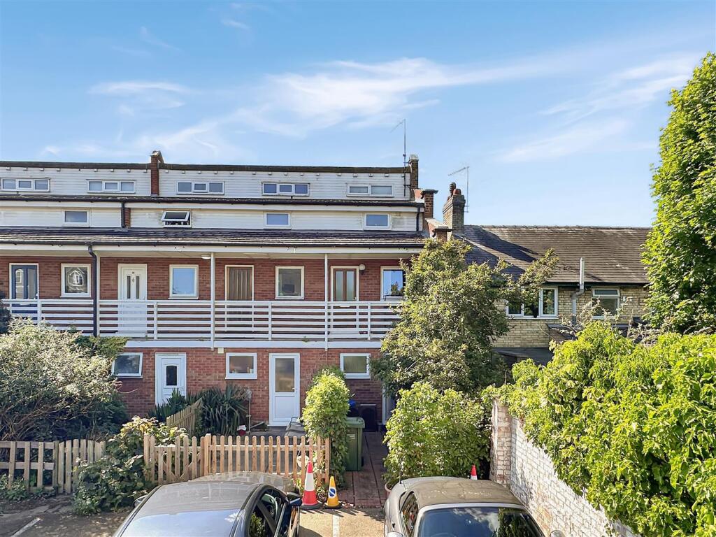 Main image of property: Cavendish Road, Cambridge