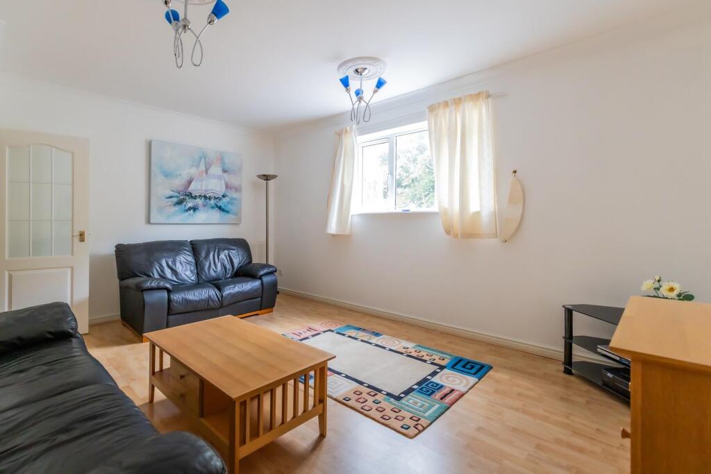 Apartment in Penarth, Vale of Glamorgan - More
