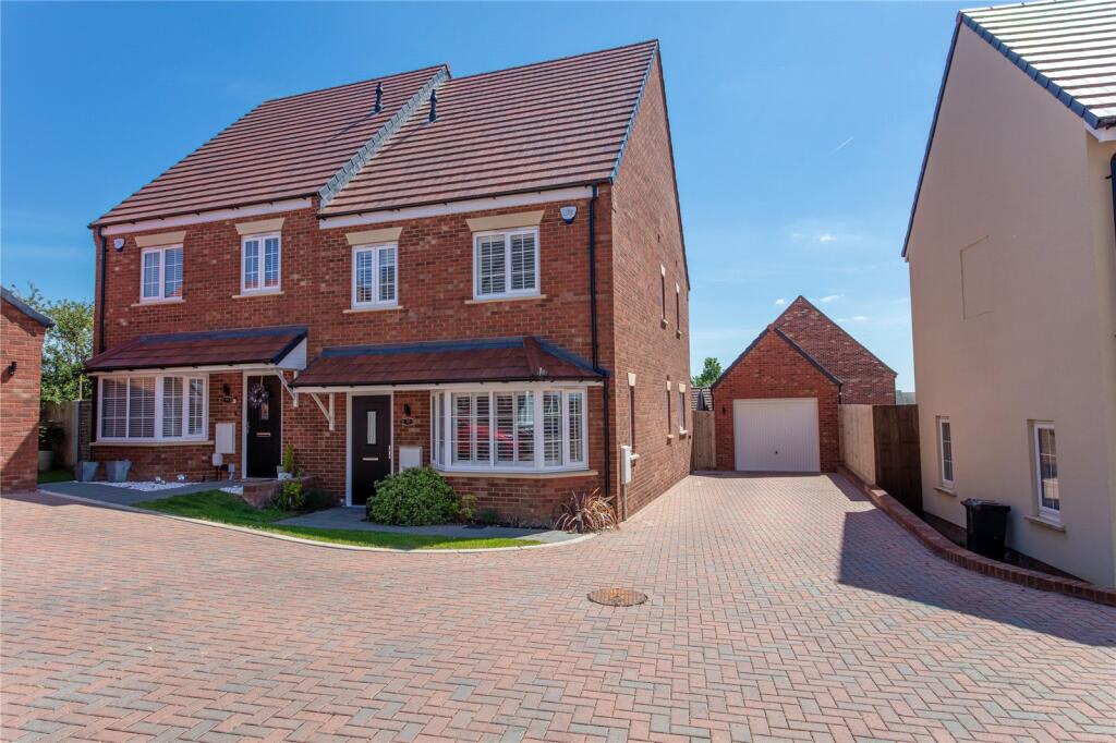 3-bed semi-detached on Nightingale Road, Great Barford, Bedford, Bedfordshire, MK44, £420,000