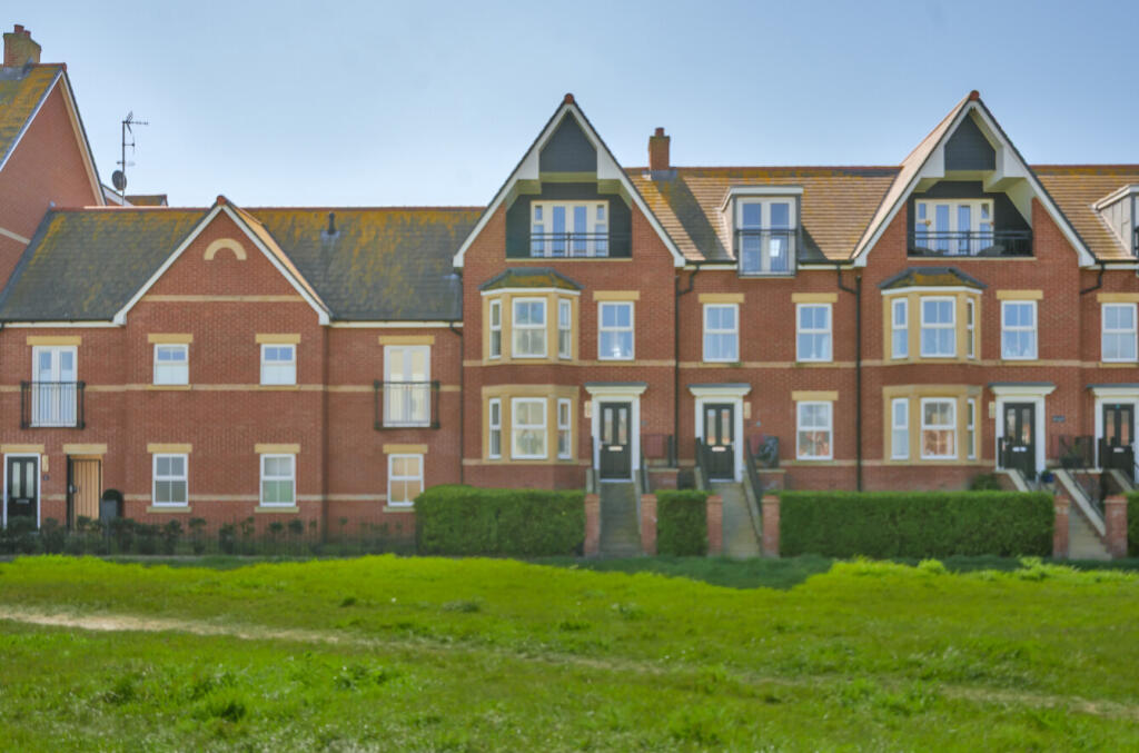3-bed terraced on Marine Parade Walk, Felixstowe, Suffolk, £390,000