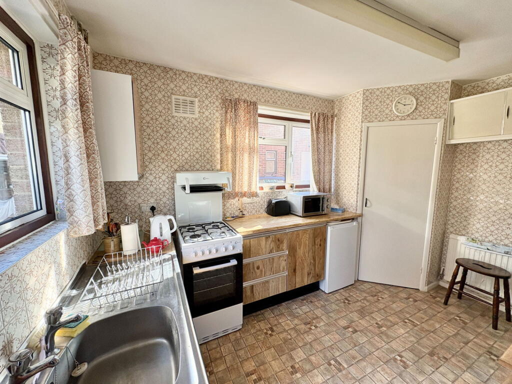 House in Gosport, Lee-on-the-Solent - View 5
