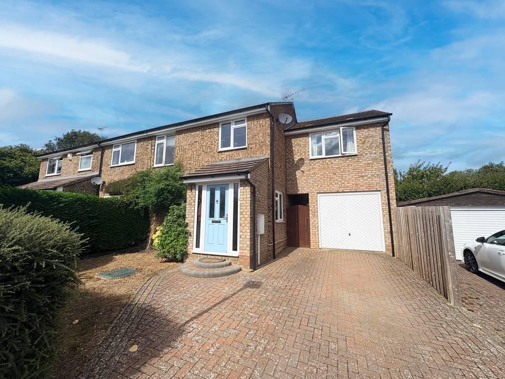 Main image of property: Dinglederry, Olney