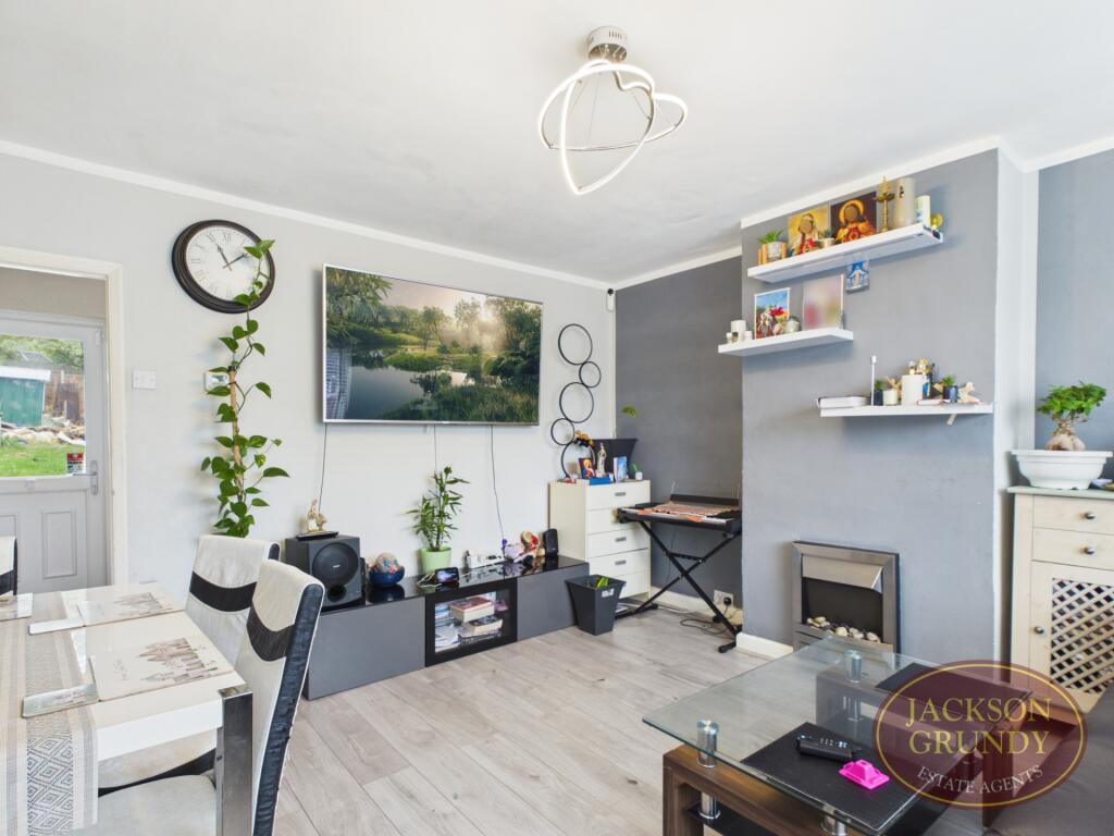 House in Northampton, St David's, Kingsthorpe - View 4