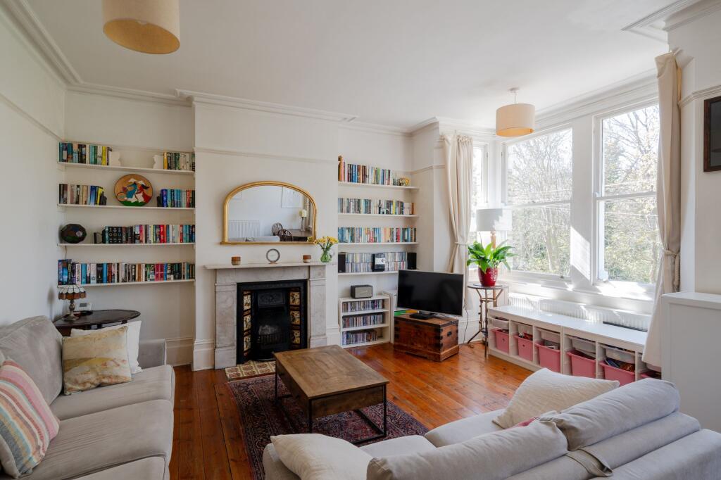 Apartment in London - View 3