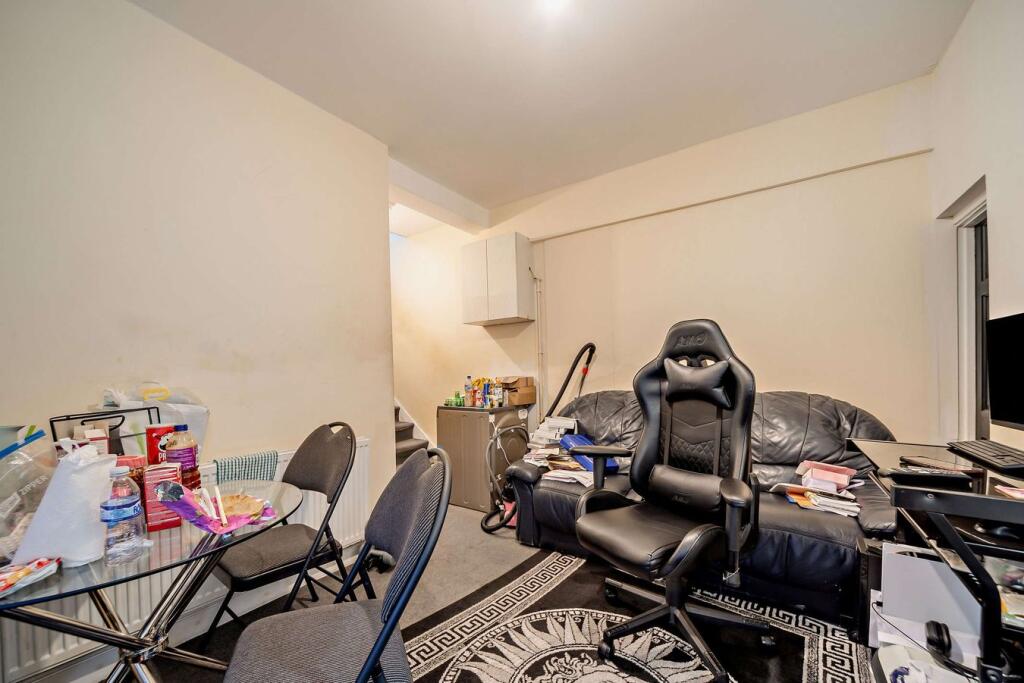 House in London - View 3