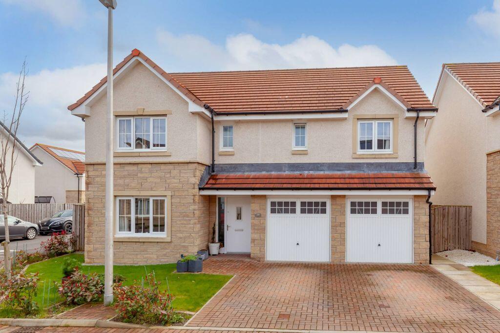 Main image of property: 20 Lamond Crescent, Winchburgh, West Lothian, EH52 6FF