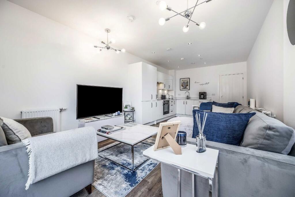 Apartment in London - View 2