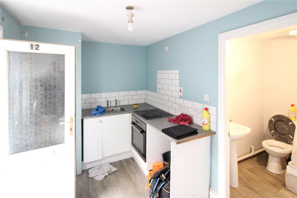 House in Swindon - View 5
