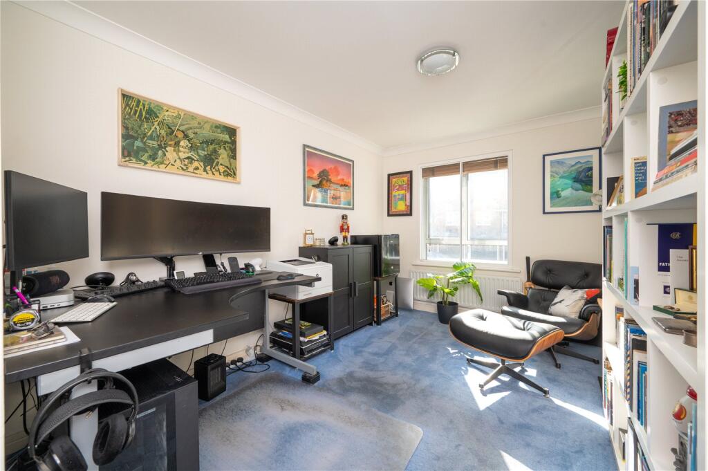 Apartment in St Albans - More