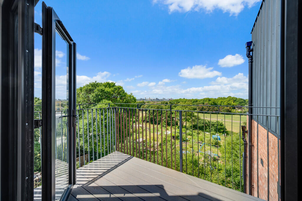 Apartment in London - View 4