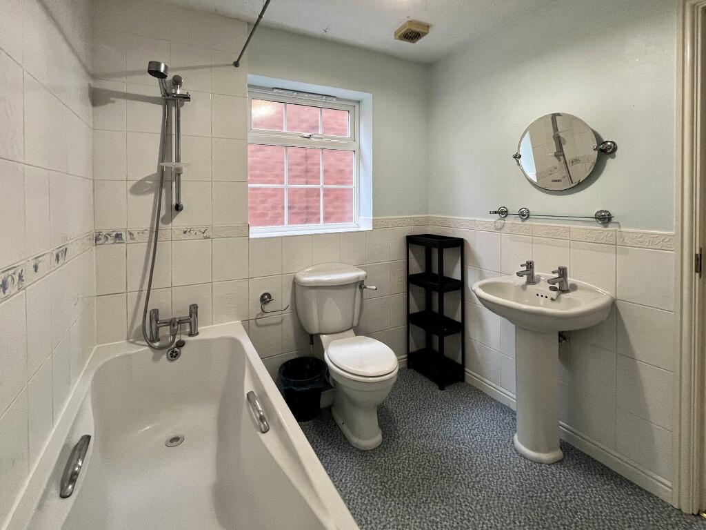 1 bedroom house share for rent