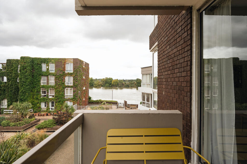 House in London - View 5