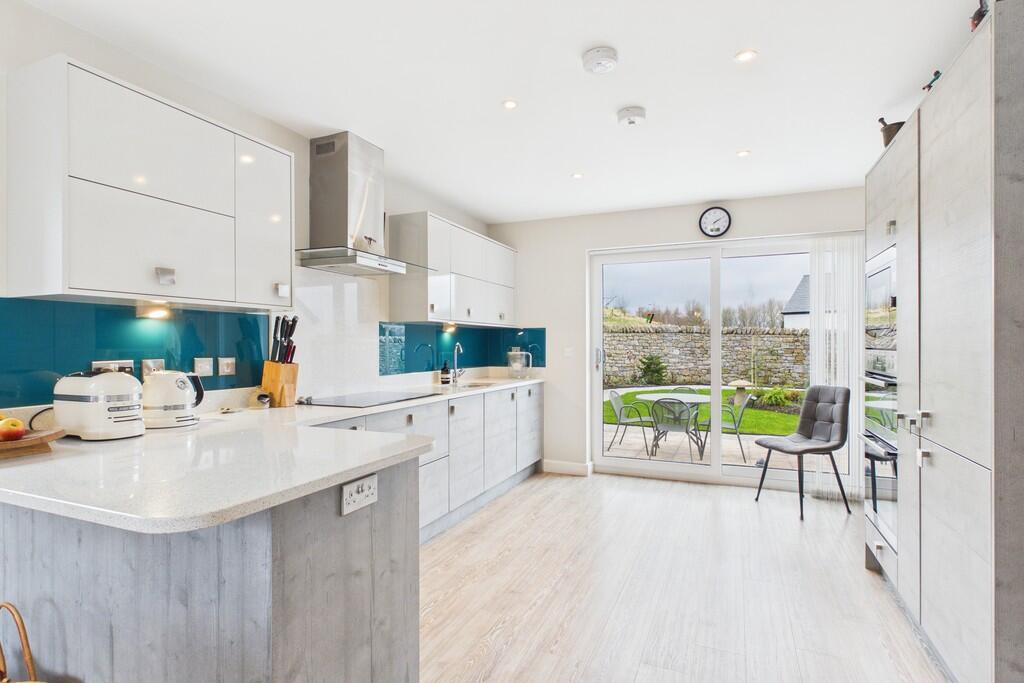 14 Oakfield Park, Kirkby Lonsdale, LA6 2FQ  photo 5