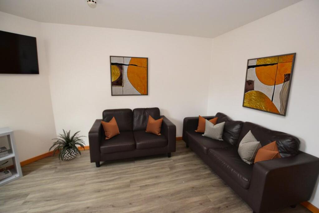 House in Exeter - View 4