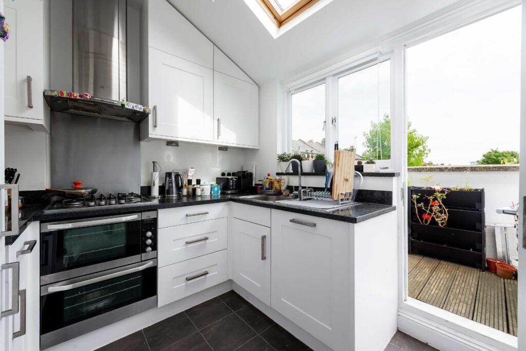 Apartment in London, Lower Holloway, Holloway - View 4