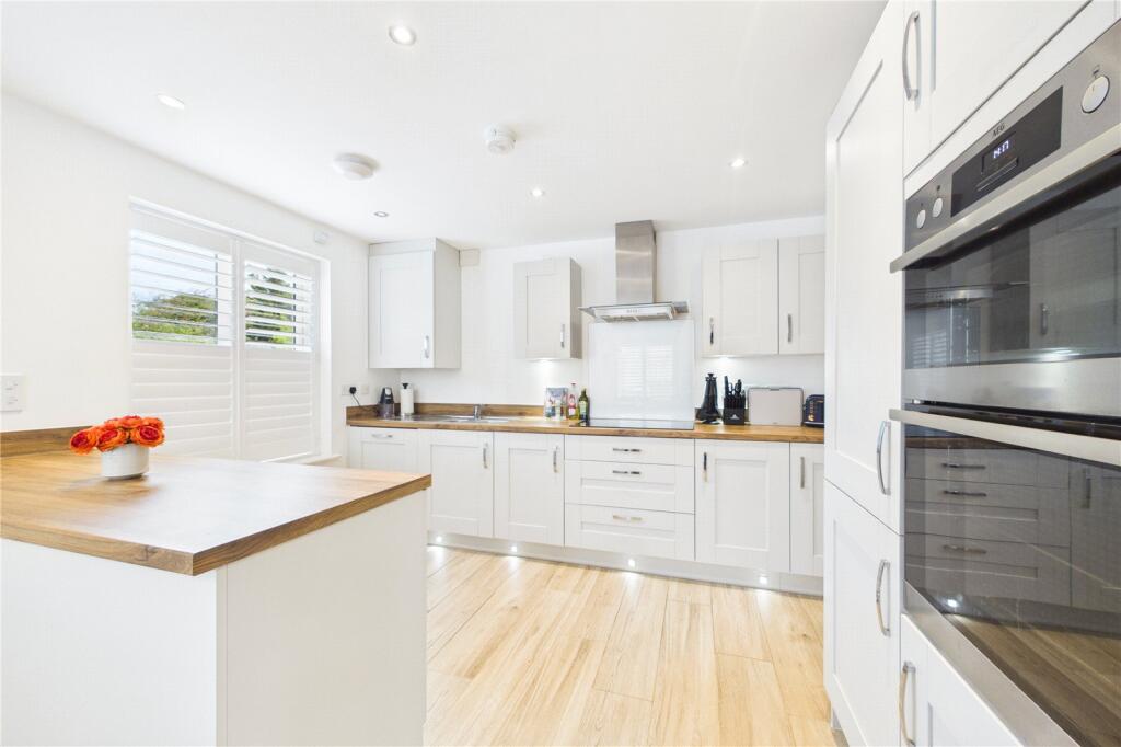 Dairy Grove, Three Mile Cross, Reading, Berkshire, RG7 photo 3
