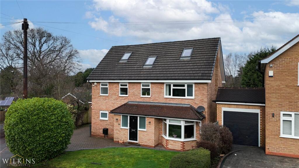Main image of property: Carlton Close, Sutton Coldfield, West Midlands, B75