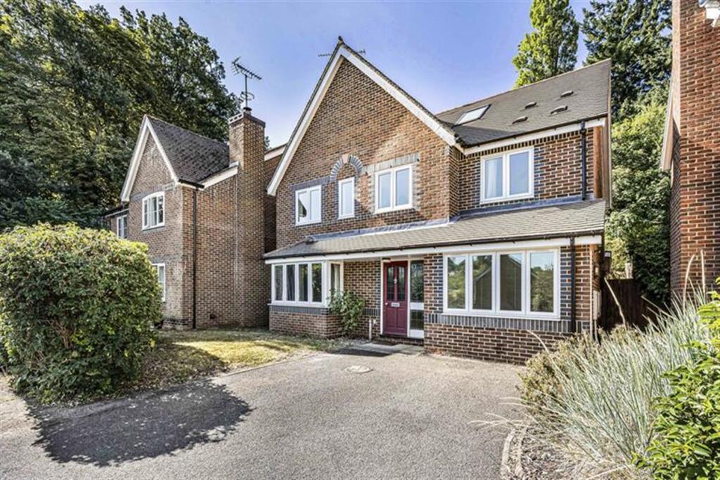 Hunters Chase, Caversham, Reading
