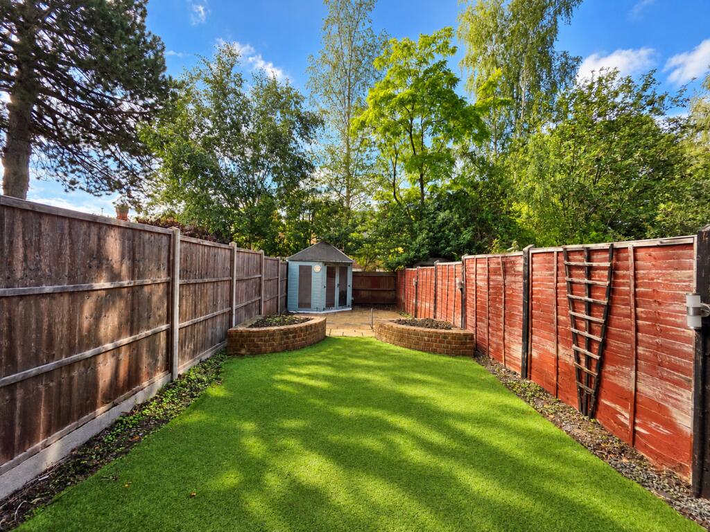 Boyes Crescent, London Colney, St. Albans, Hertfordshire, AL2 photo 4