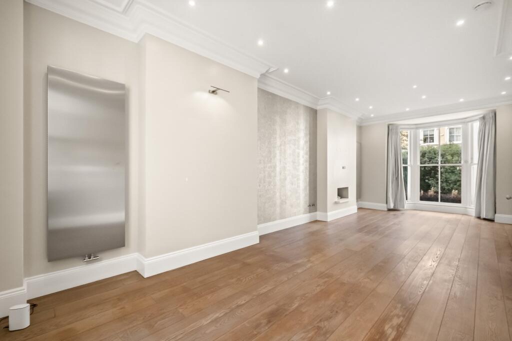 House in London, Kensington - View 2