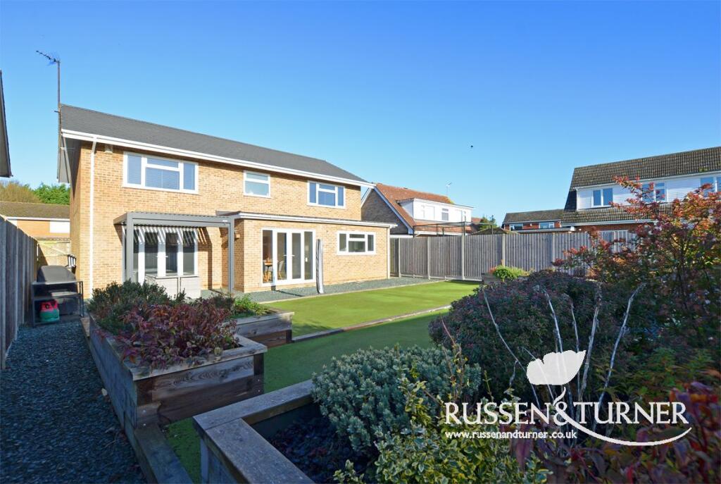 4-bed detached on Stunning Family Home Located in West Winch, £450,000