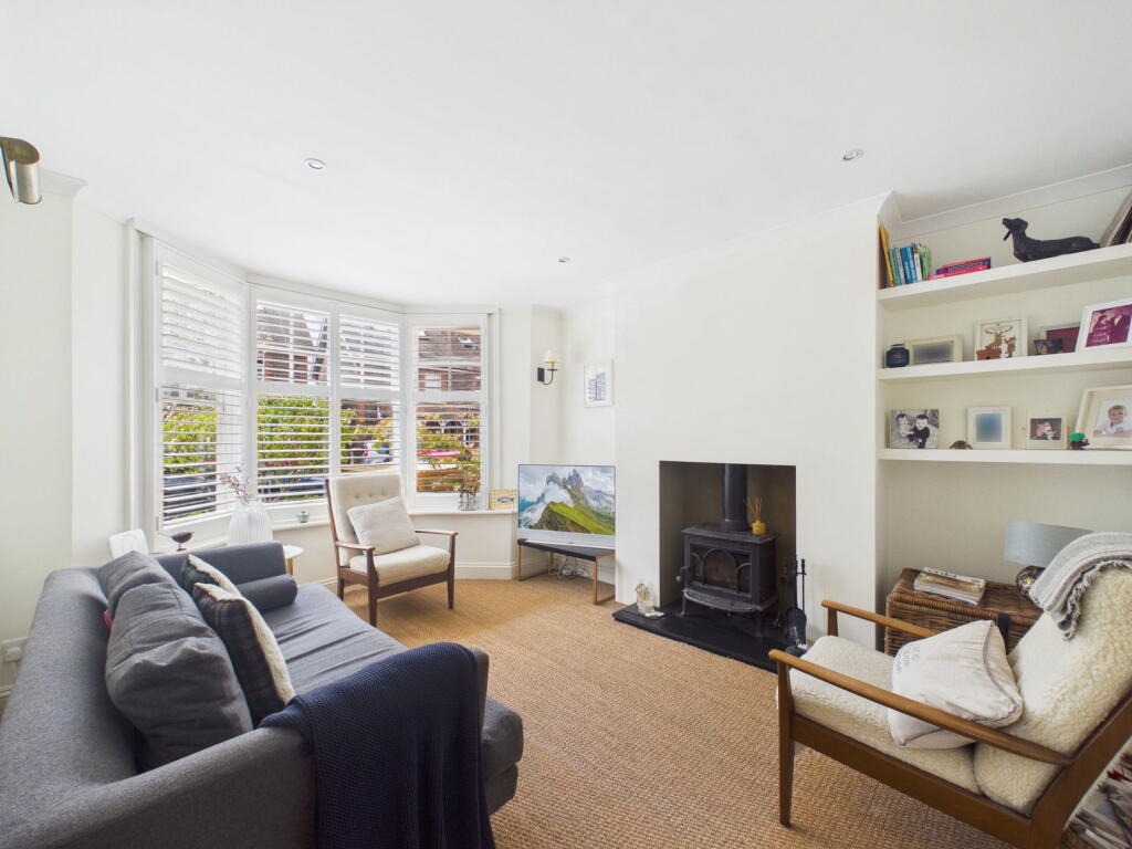 House in Redhill - View 2